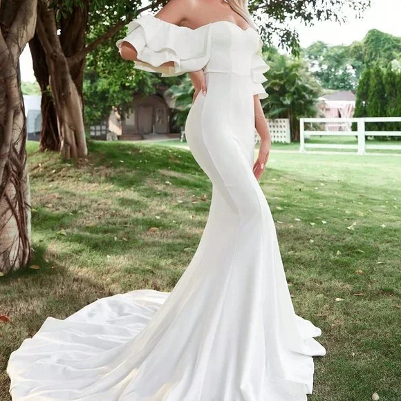 slim fit dress slacks BABARONI Plunging V-Neck Appliqued A-Line Wedding Gown White, White / US0